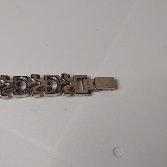 Silver Tone Metal With White Dial Analog Watch - Picture 13 of 16